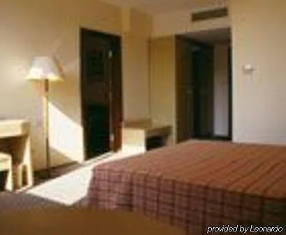 Acg Sunset Hotel